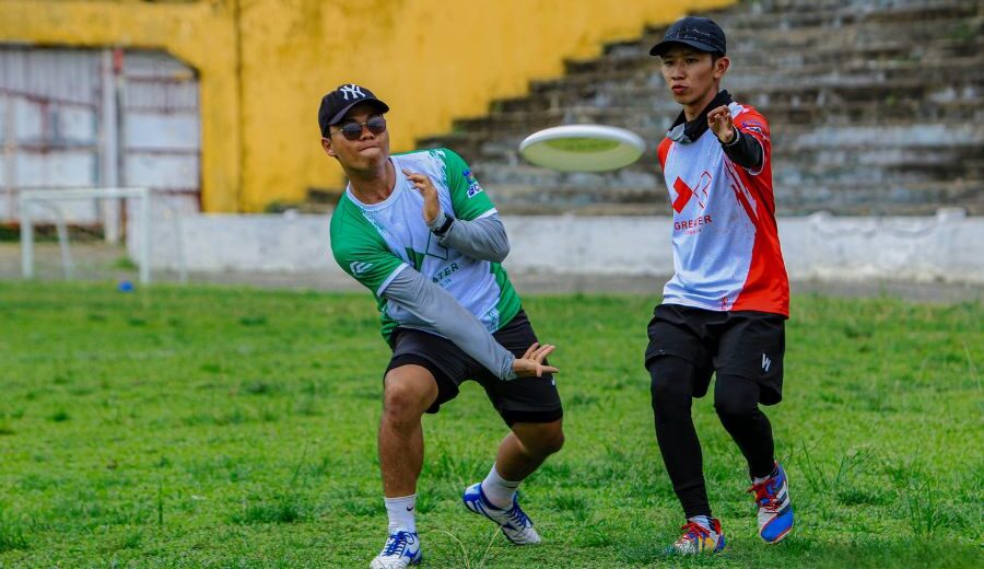 Giới thiệu về môn thể thao Ultimate Frisbee (ném đĩa bay)